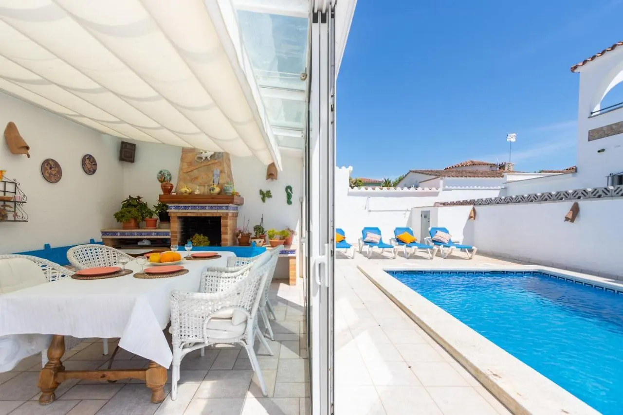Holiday home Goldhome - Montgri 117 Empuriabrava