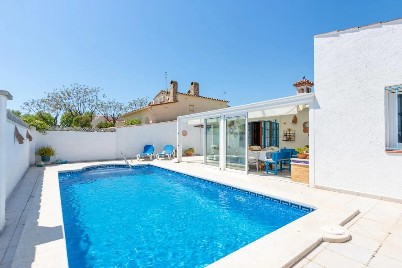 Holiday home Goldhome - Montgri 117 Empuriabrava Spain